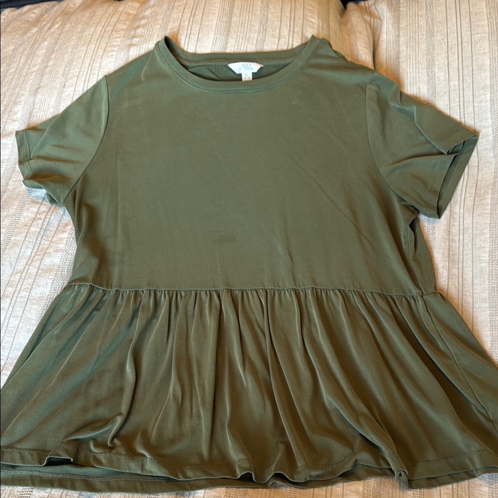 Time and Tru Green Peplum Short Sleeve Blouse